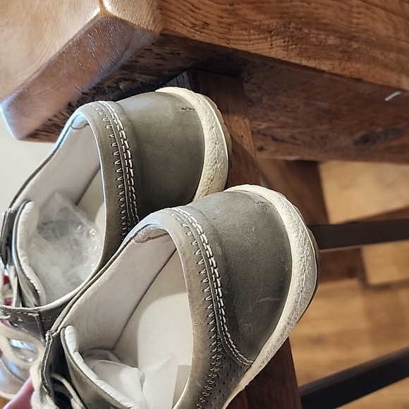 JOSEF SEIBEL CASPIAN LEATHER SNEAKER sz 8 - Picture 4 of 5